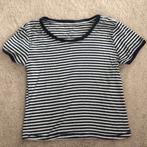Super cute Aeropostale crop top